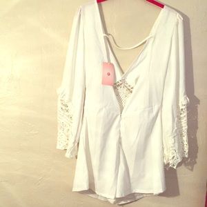 NWT Lace Long Sleeve Mini Skort Dress 💕